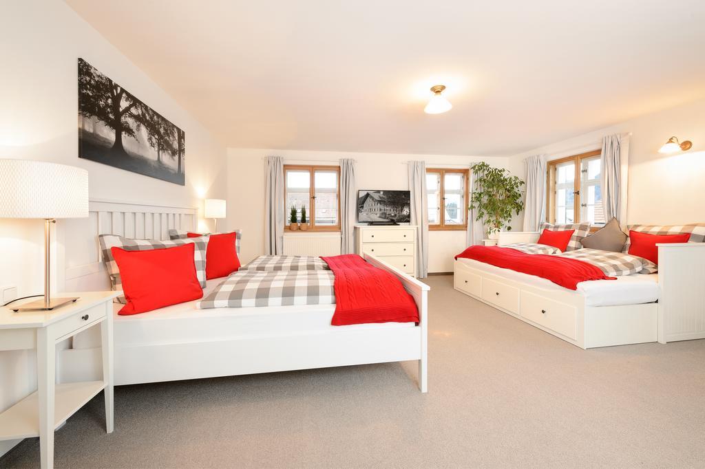 "Viktoria Ferienhaus" - Annehmlichkeiten Von 4-Sterne Familien-Und Wellnesshotel Viktoria Koennen Mitbenutzt Werden Oberstdorf Exterior photo